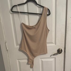 LESET Tan One-Shoulder Asymmetrical Bodysuit
